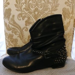 Stepss black leather boots